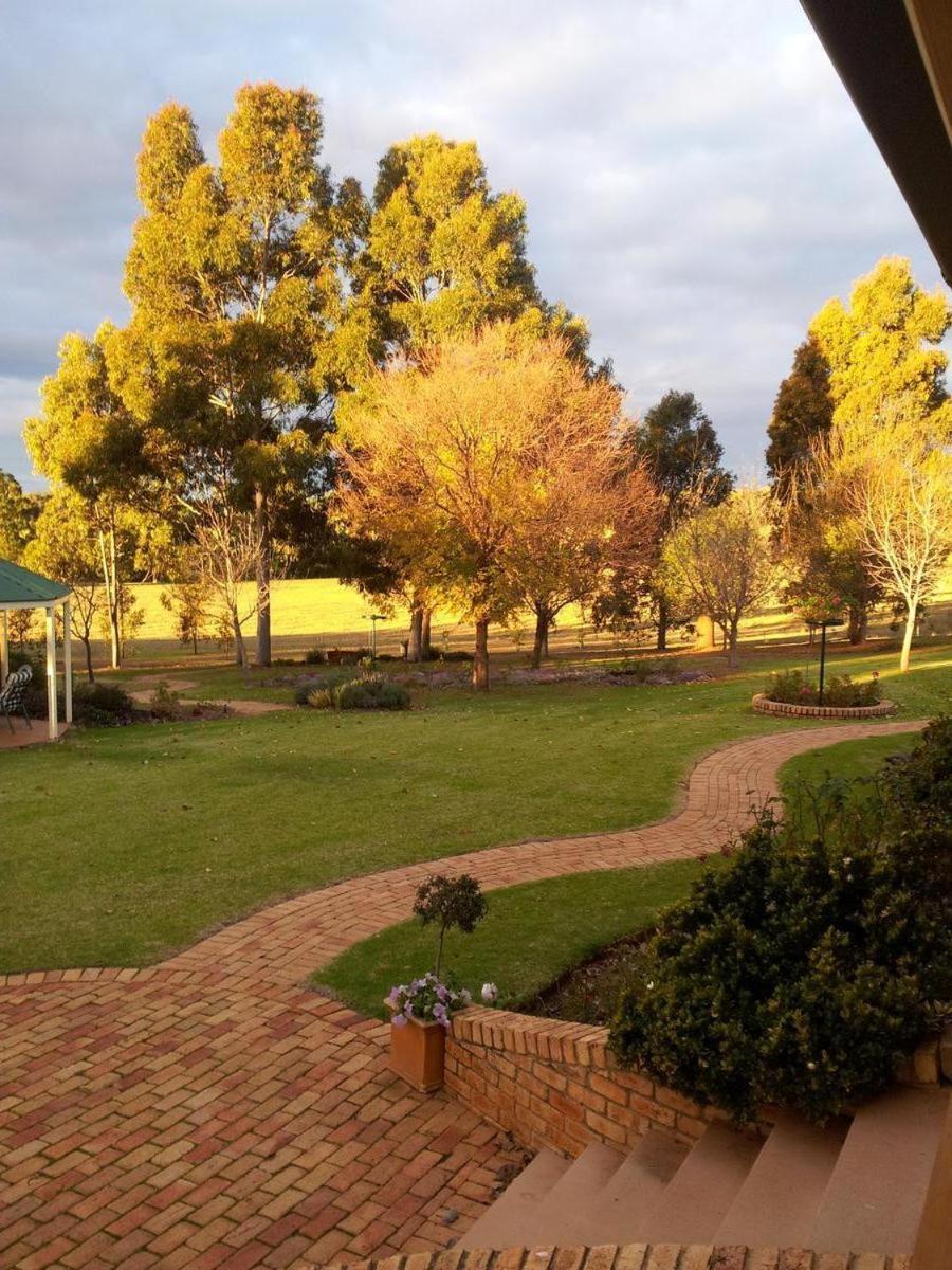 Pericoe Retreat Bed & Breakfast Dubbo Dış mekan fotoğraf