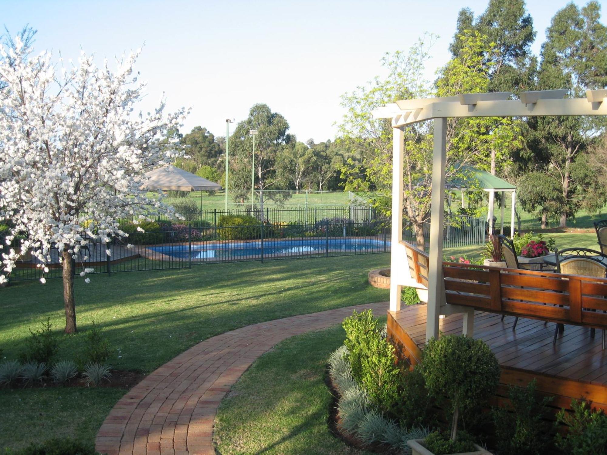 Pericoe Retreat Bed & Breakfast Dubbo Dış mekan fotoğraf