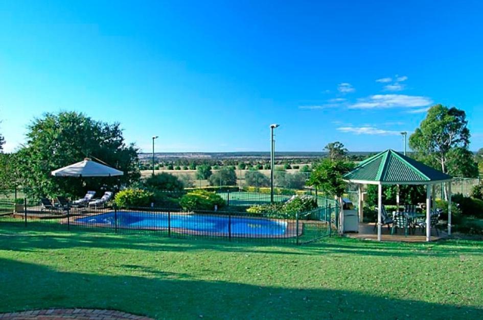 Pericoe Retreat Bed & Breakfast Dubbo Dış mekan fotoğraf